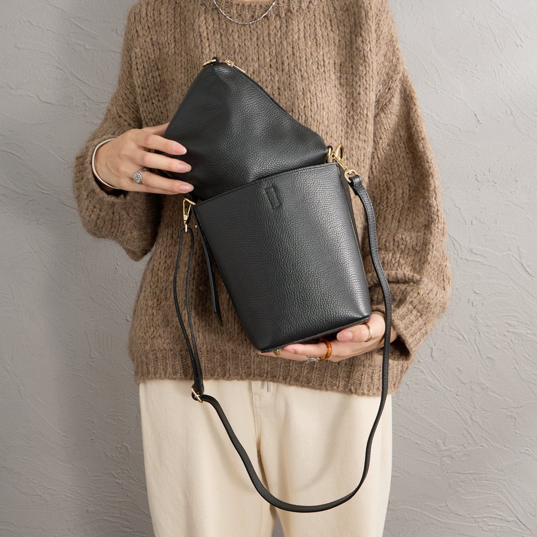 AULENTTI [オウレンティ] 別注 2WAY レザーバケットバッグ [FB-GIADEAL-SC-JF] BLACK
