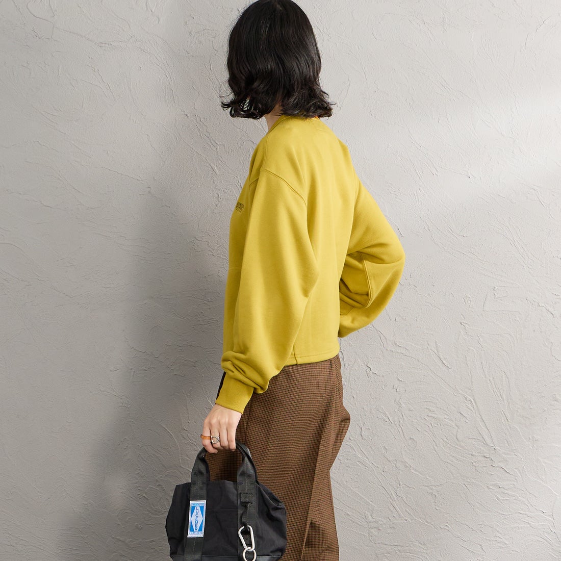 UNIVERSAL OVERALL [ユニバーサルオーバーオール] 別注 ワンポイントロゴ刺繍 スウェットカーディガン [U2632270IN-JF] PISTACHIO &&モデル身長：162cm 着用サイズ：F&&