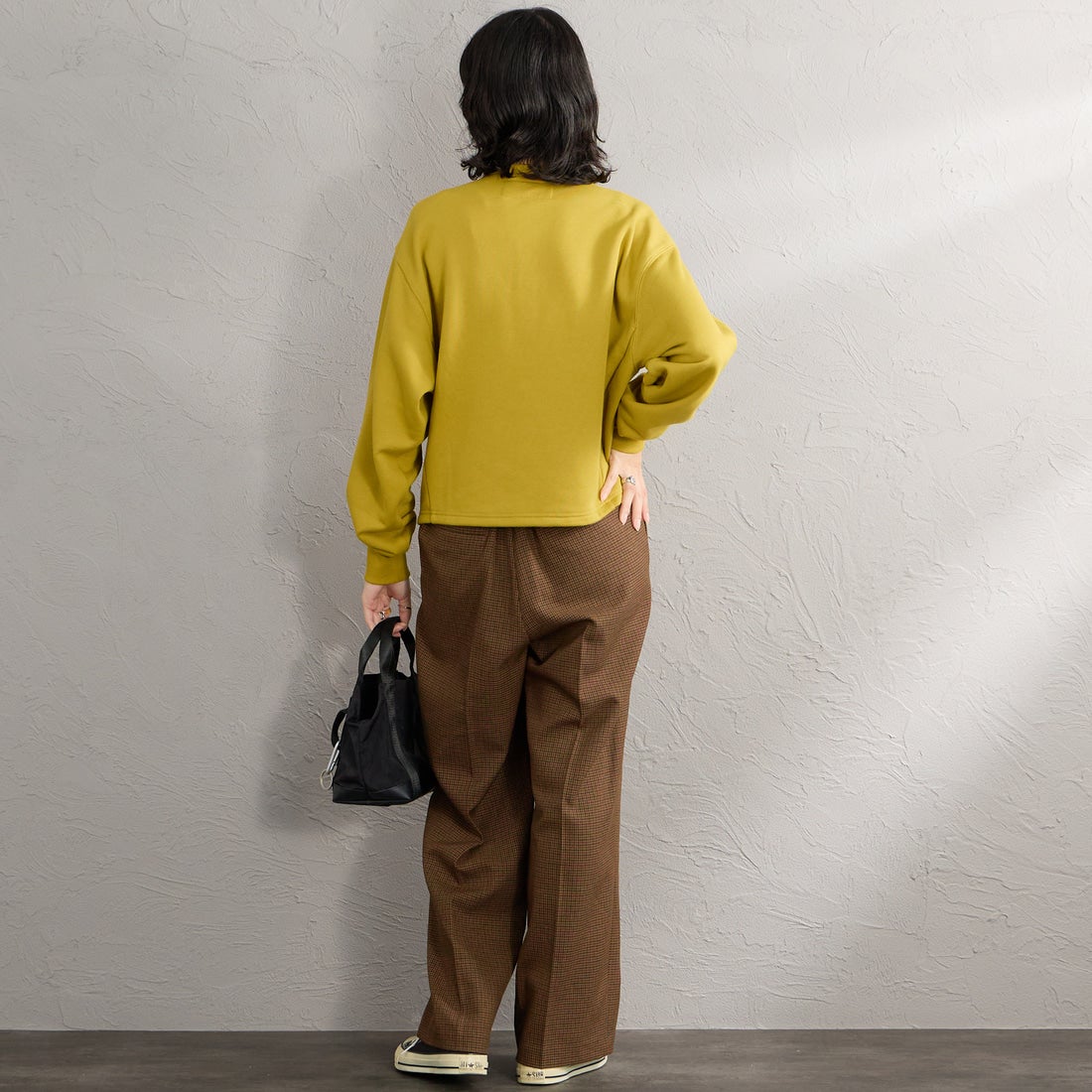 UNIVERSAL OVERALL [ユニバーサルオーバーオール] 別注 ワンポイントロゴ刺繍 スウェットカーディガン [U2632270IN-JF] PISTACHIO &&モデル身長：162cm 着用サイズ：F&&