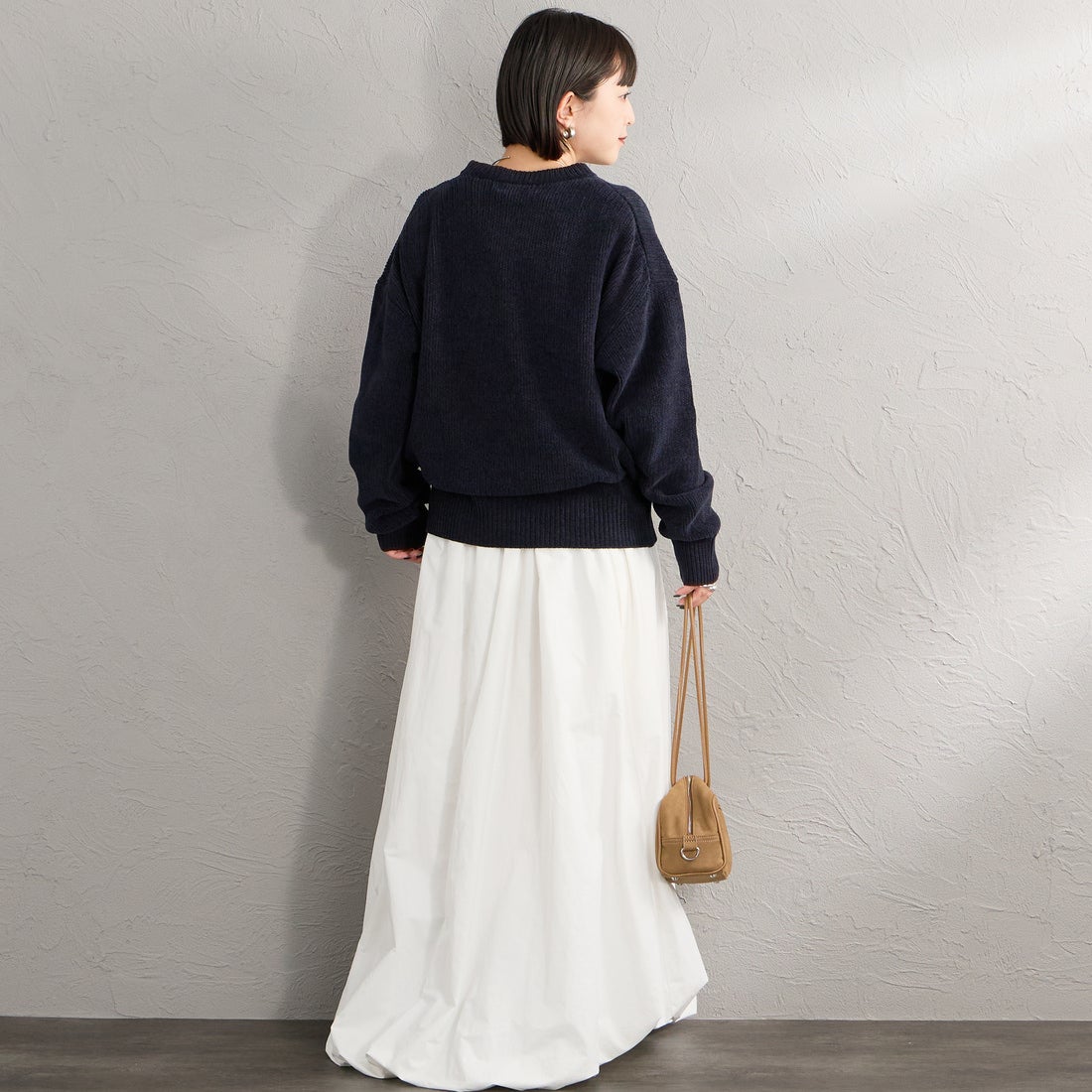 FRED PERRY [フレッドペリー] 別注 ワンポイントロゴ刺繍 クルーネックモールニット [FPM-26A-007JF] NAVY/RICH &&モデル身長：150cm 着用サイズ：S&&