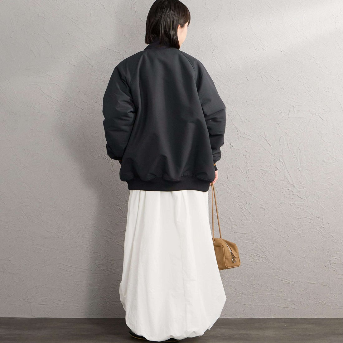 FRED PERRY [フレッドペリー] 別注 テニスボンバージャケット [FPM-26A-001JF] BLACK/DARK &&モデル身長：150cm 着用サイズ：S&&