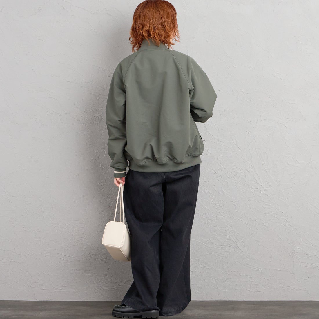 FRED PERRY [フレッドペリー] 別注 テニスボンバージャケット [FPM-26A-001JF] FIELD GREE &&モデル身長：158cm 着用サイズ：S&&