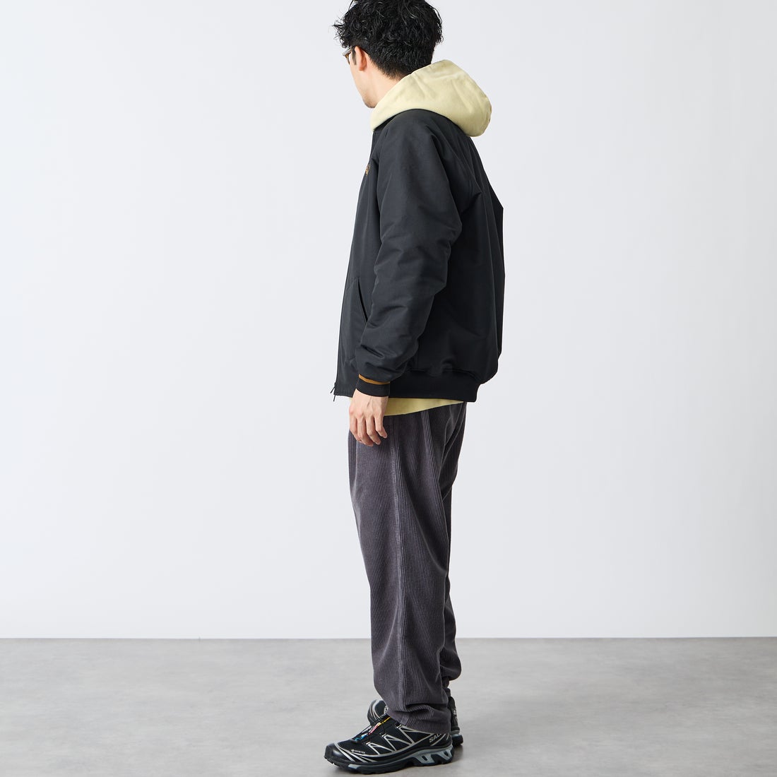 FRED PERRY [フレッドペリー] 別注 テニスボンバージャケット [FPM-26A-001JF] BLACK/DARK &&モデル身長：168cm 着用サイズ：L&&