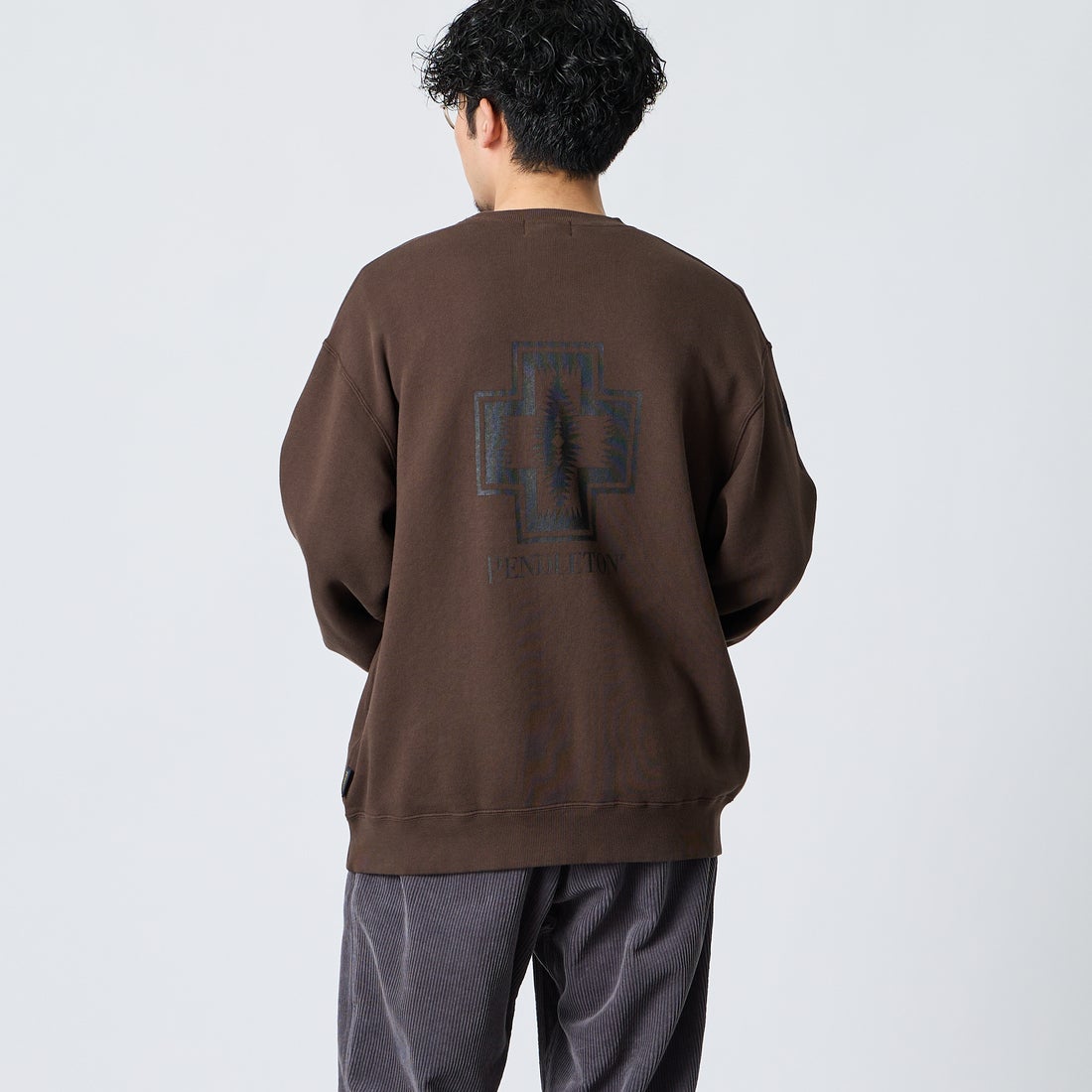 BROWN&&モデル身長：168cm 着用サイズ：L&&