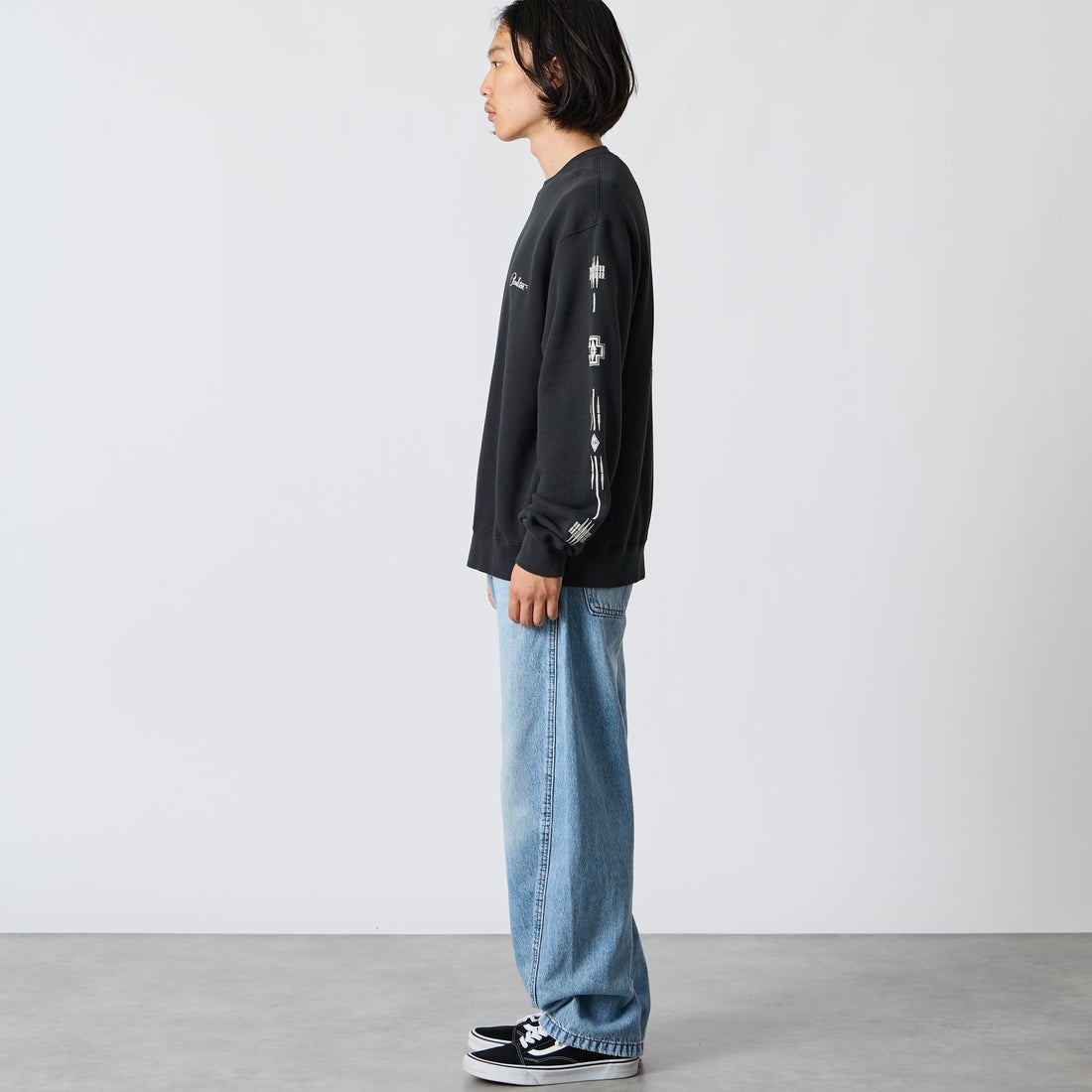 PENDLETON [ペンドルトン] 別注 ハーディング柄 バックプリントクルーネックスウェット [6475-5226-JF] BLACK &&モデル身長：175cm 着用サイズ：L&&