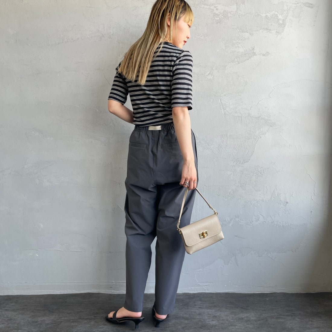 GRAMiCCi [グラミチ] 別注 4WAYストレッチ ナイロンエブリディパンツ [4WAY-EVERYDAY-JF] GRAY &&モデル身長：156cm 着用サイズ：S&&