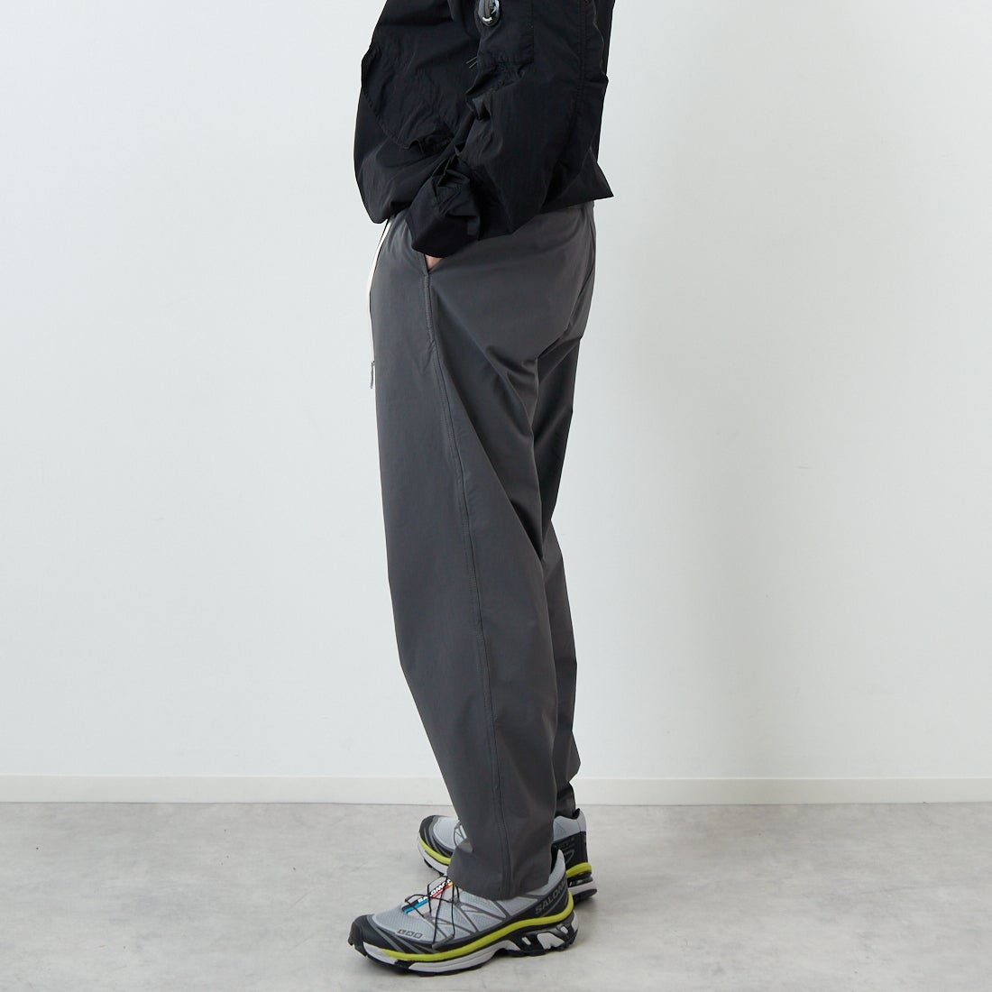 GRAMiCCi [グラミチ] 別注 4WAYストレッチ ナイロンエブリディパンツ [4WAY-EVERYDAY-JF] GRAY &&モデル身長：168cm 着用サイズ：L&&