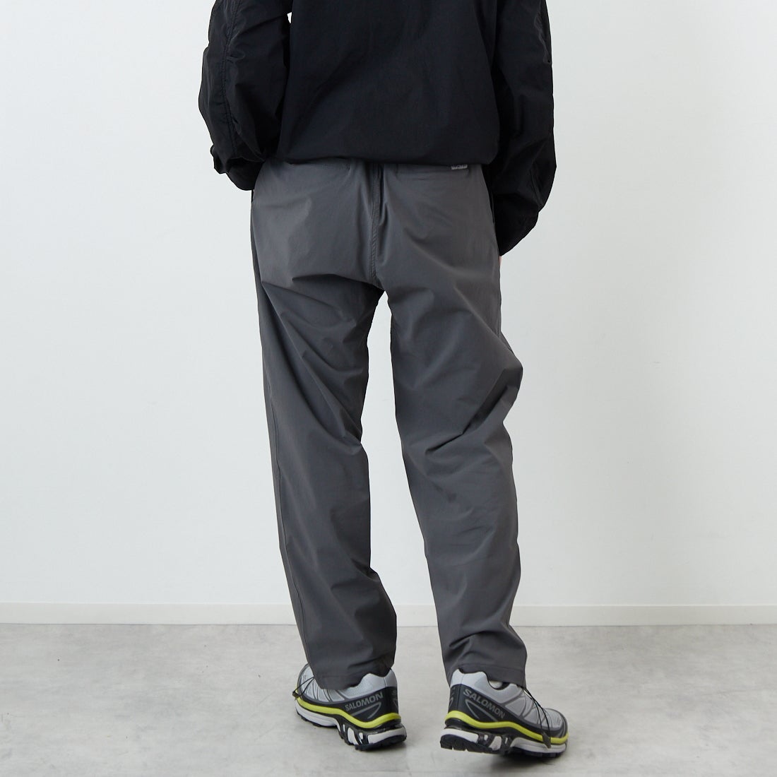 GRAMiCCi [グラミチ] 別注 4WAYストレッチ ナイロンエブリディパンツ [4WAY-EVERYDAY-JF] GRAY &&モデル身長：168cm 着用サイズ：L&&