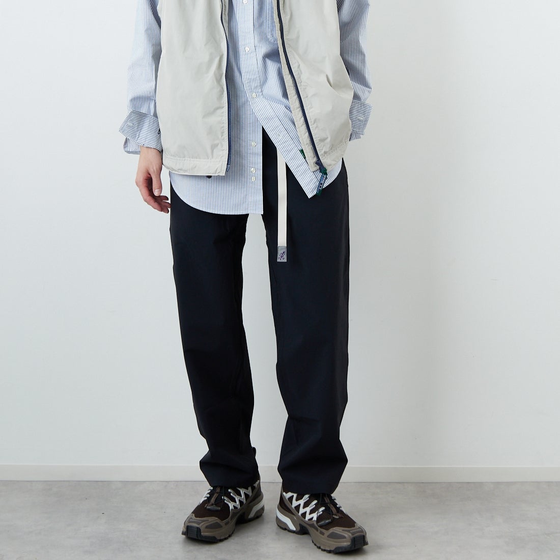 GRAMiCCi [グラミチ] 別注 4WAYストレッチ ナイロンエブリディパンツ [4WAY-EVERYDAY-JF] BLACK &&モデル身長：168cm 着用サイズ：L&&