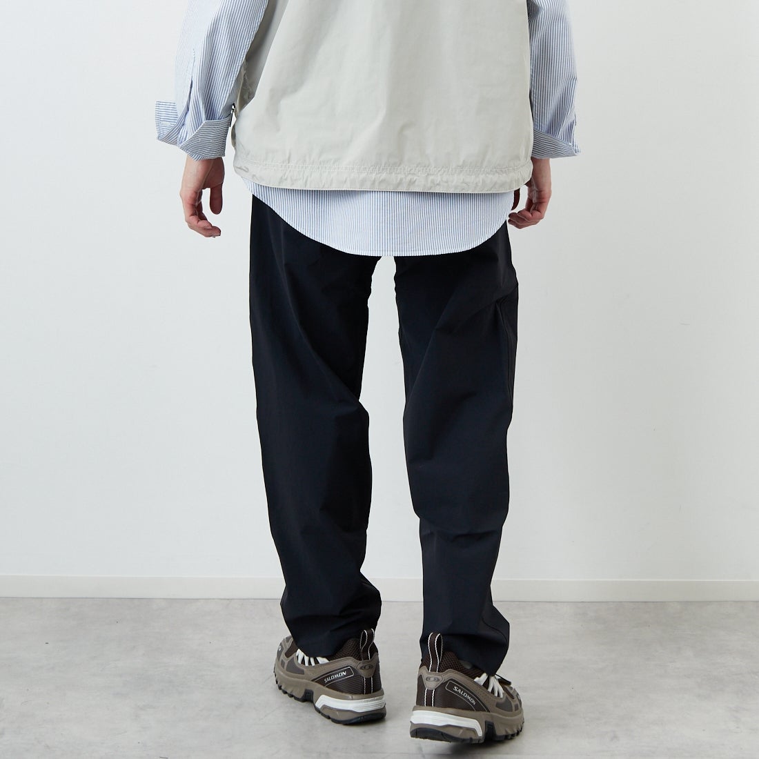 GRAMiCCi [グラミチ] 別注 4WAYストレッチ ナイロンエブリディパンツ [4WAY-EVERYDAY-JF] BLACK &&モデル身長：168cm 着用サイズ：L&&
