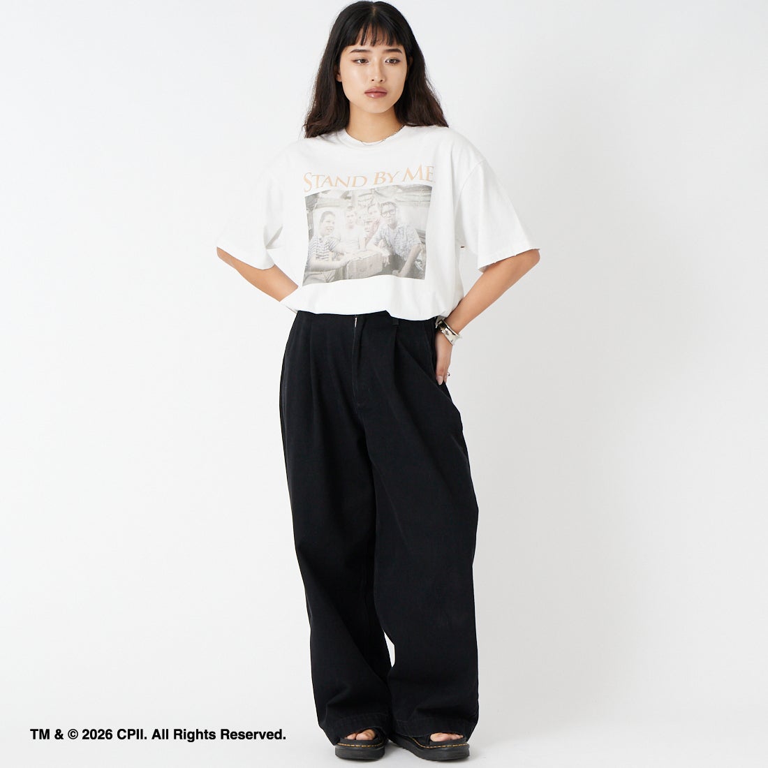 Jeans Factory Clothes [ジーンズファクトリークローズ] STAND BY ME / 40TH ANNIVERSARY Tシャツ [JFC-262-036] WHITE &&モデル身長：162cm 着用サイズ：S&&