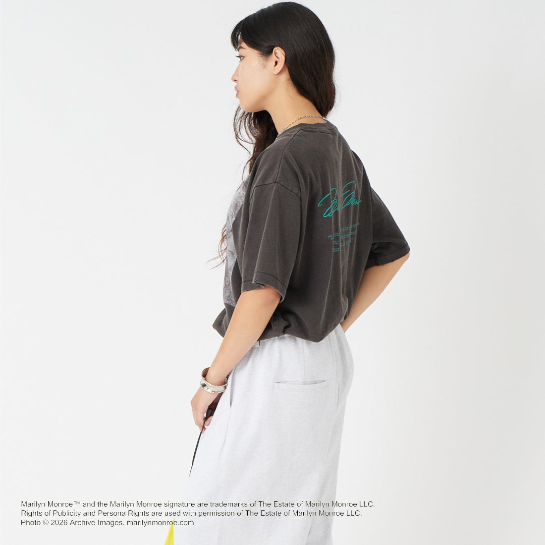 Jeans Factory Clothes [ジーンズファクトリークローズ] MARILYN MONROE / 100TH ANNIVERSARY Tシャツ [JFC-262-039] BLACK &&モデル身長：162cm 着用サイズ：S&&