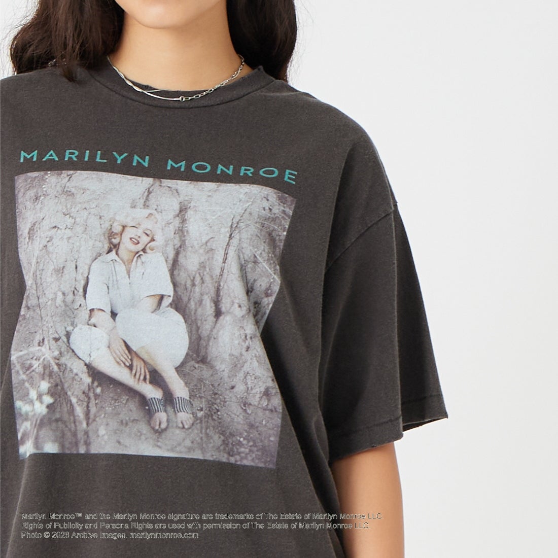 Jeans Factory Clothes [ジーンズファクトリークローズ] MARILYN MONROE / 100TH ANNIVERSARY Tシャツ [JFC-262-039] BLACK &&モデル身長：162cm 着用サイズ：S&&