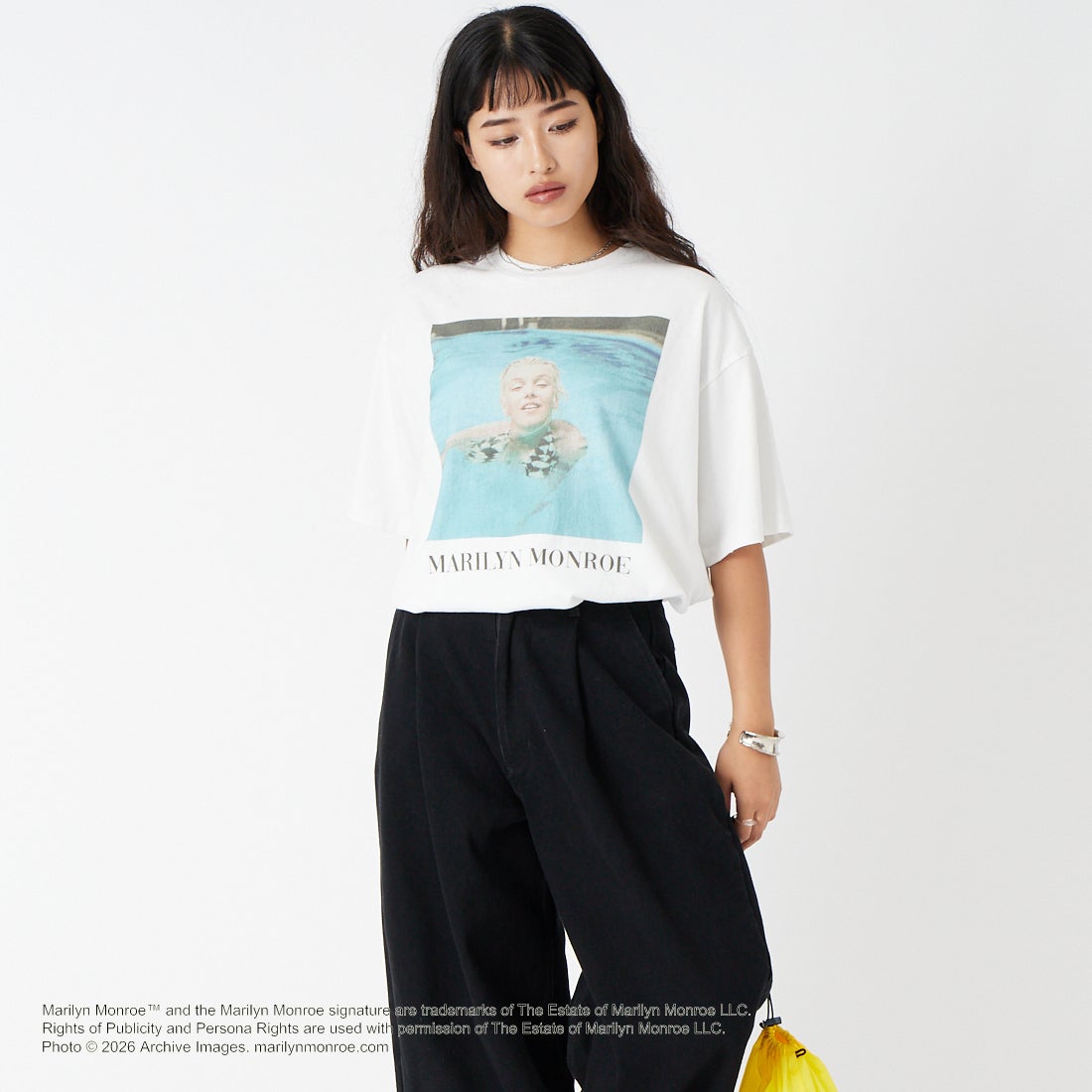 Jeans Factory Clothes [ジーンズファクトリークローズ] MARILYN MONROE / 100TH ANNIVERSARY Tシャツ [JFC-262-040] WHITE &&モデル身長：162cm 着用サイズ：S&&