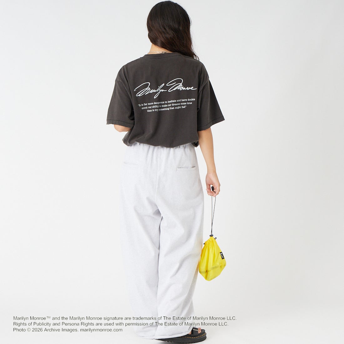 Jeans Factory Clothes [ジーンズファクトリークローズ] MARILYN MONROE / 100TH ANNIVERSARY Tシャツ [JFC-262-040] BLACK &&モデル身長：162cm 着用サイズ：S&&