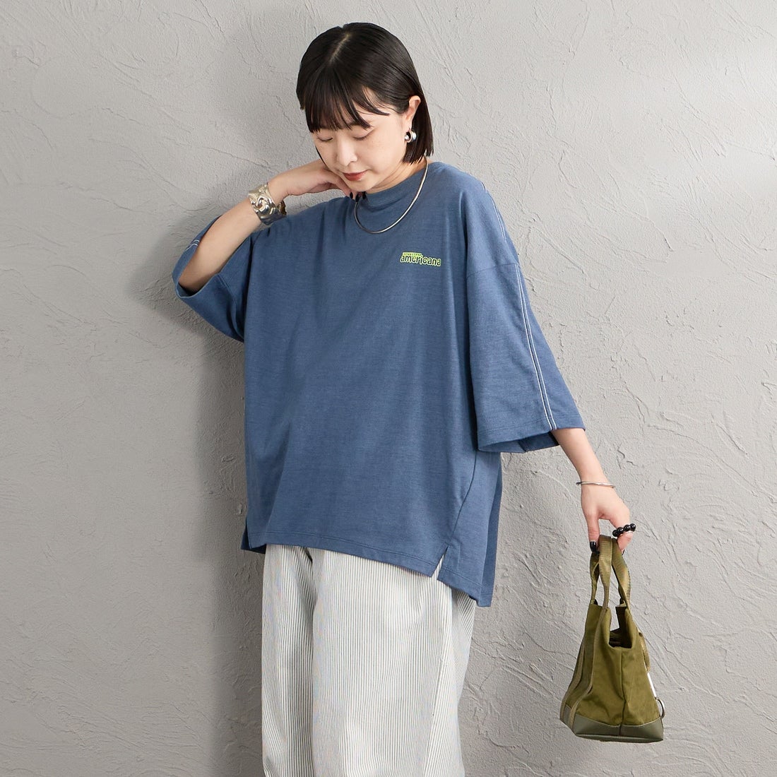 Americana [アメリカーナ] クロップド丈 バックプリントTシャツ [BRF-M-837A-2] ﾌﾞﾙｰ &&モデル身長：150cm 着用サイズ：ONE SIZE&&