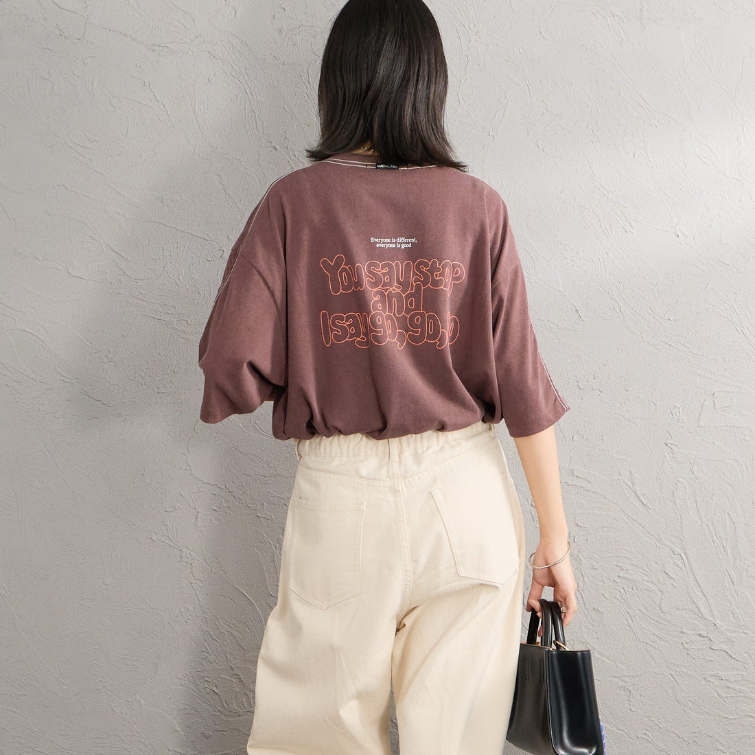 Americana [アメリカーナ] クロップド丈 バックプリントTシャツ [BRF-M-837A-2] ﾌﾞﾗｳﾝ &&モデル身長：162cm 着用サイズ：ONE SIZE&&