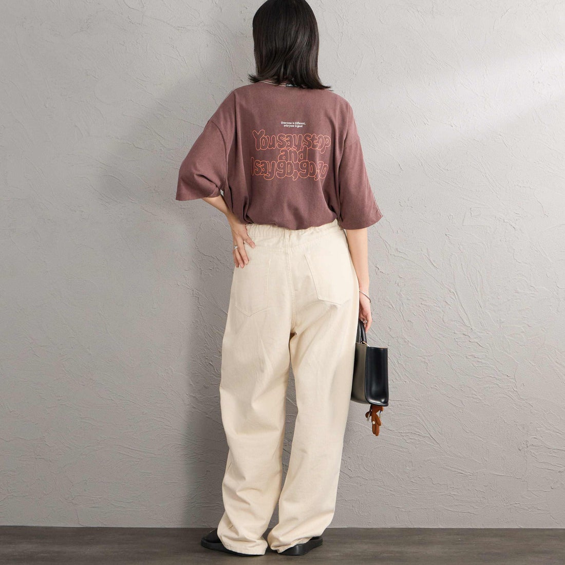 Americana [アメリカーナ] クロップド丈 バックプリントTシャツ [BRF-M-837A-2] ﾌﾞﾗｳﾝ &&モデル身長：162cm 着用サイズ：ONE SIZE&&