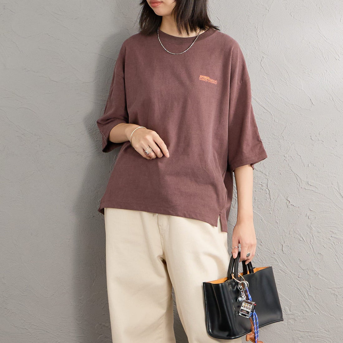 Americana [アメリカーナ] クロップド丈 バックプリントTシャツ [BRF-M-837A-2] ﾌﾞﾗｳﾝ &&モデル身長：162cm 着用サイズ：ONE SIZE&&