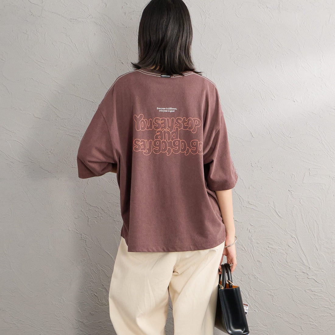 Americana [アメリカーナ] クロップド丈 バックプリントTシャツ [BRF-M-837A-2] ﾌﾞﾗｳﾝ &&モデル身長：162cm 着用サイズ：ONE SIZE&&