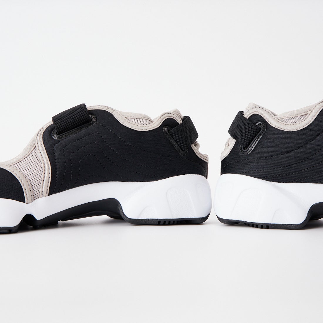 NIKE [ナイキ] エアリフト [IW1244] 010 BLACK