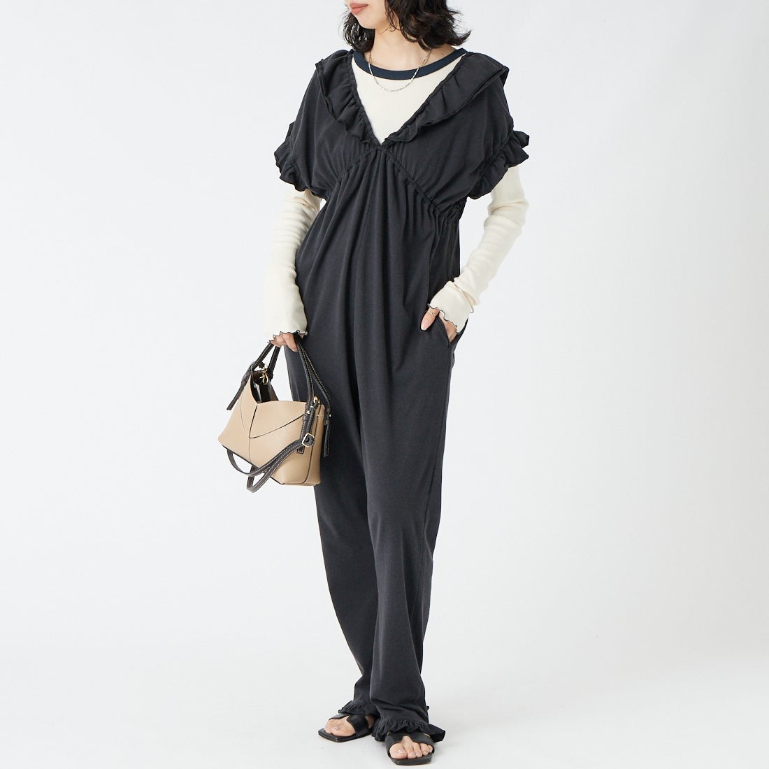 HOLIDAY [ホリデイ] スーパーファイン オールインワン [26101119] BLACK &&モデル身長：162cm 着用サイズ：ONE SIZE&&