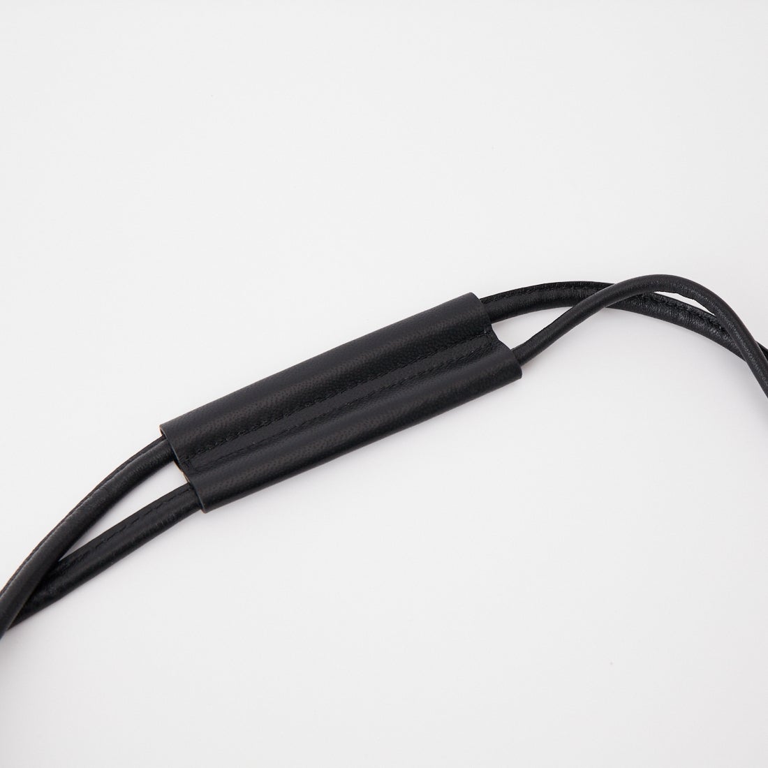 BOGKI [ボグキ] RIPPLE ミニスクエアバッグ [4963250009] 01 BLACK