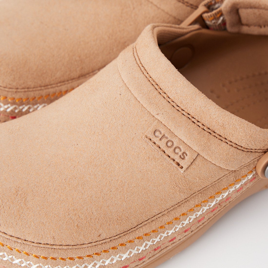 Crocs [クロックス] クラシック クラフテッド ビーガンスエードステッチ [214048] 2EY SEPIA