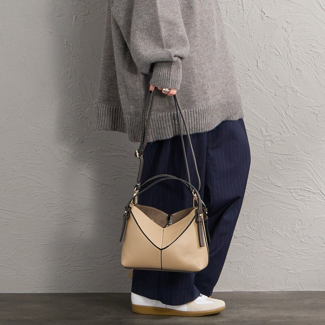 AULENTTI [オウレンティ] 別注 DOLLARO 2WAY レザーステッチ ショルダーバッグ [AP-368-DOSCDO-JF] BEIGE