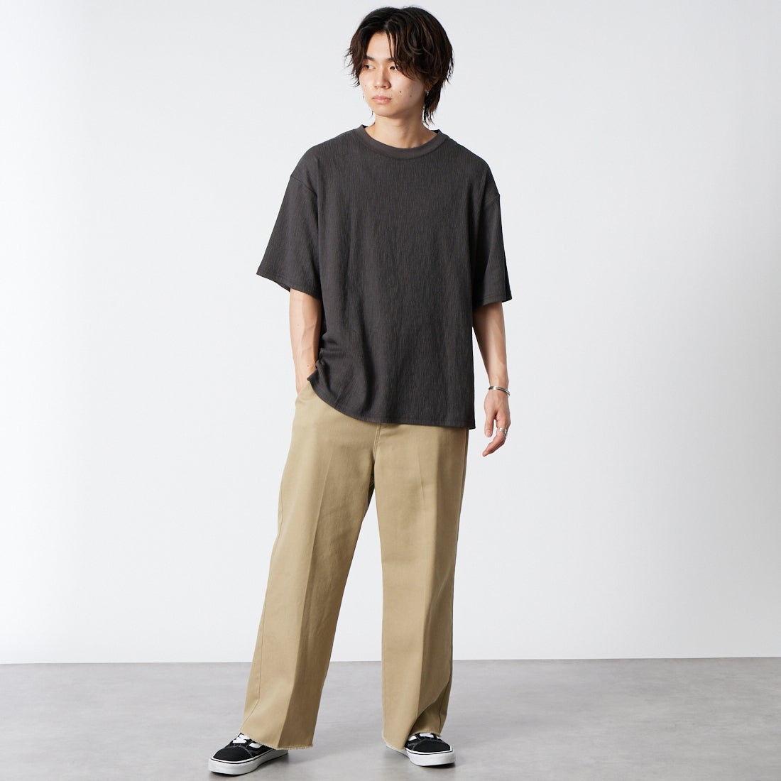Jeans Factory Clothes [ジーンズファクトリークローズ] 楊柳バインダークルーネックTシャツ [AK262135] I.BLK &&モデル身長：177cm 着用サイズ：L&&