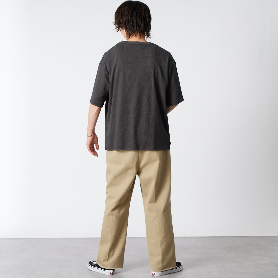 Jeans Factory Clothes [ジーンズファクトリークローズ] 楊柳バインダークルーネックTシャツ [AK262135] I.BLK &&モデル身長：177cm 着用サイズ：L&&
