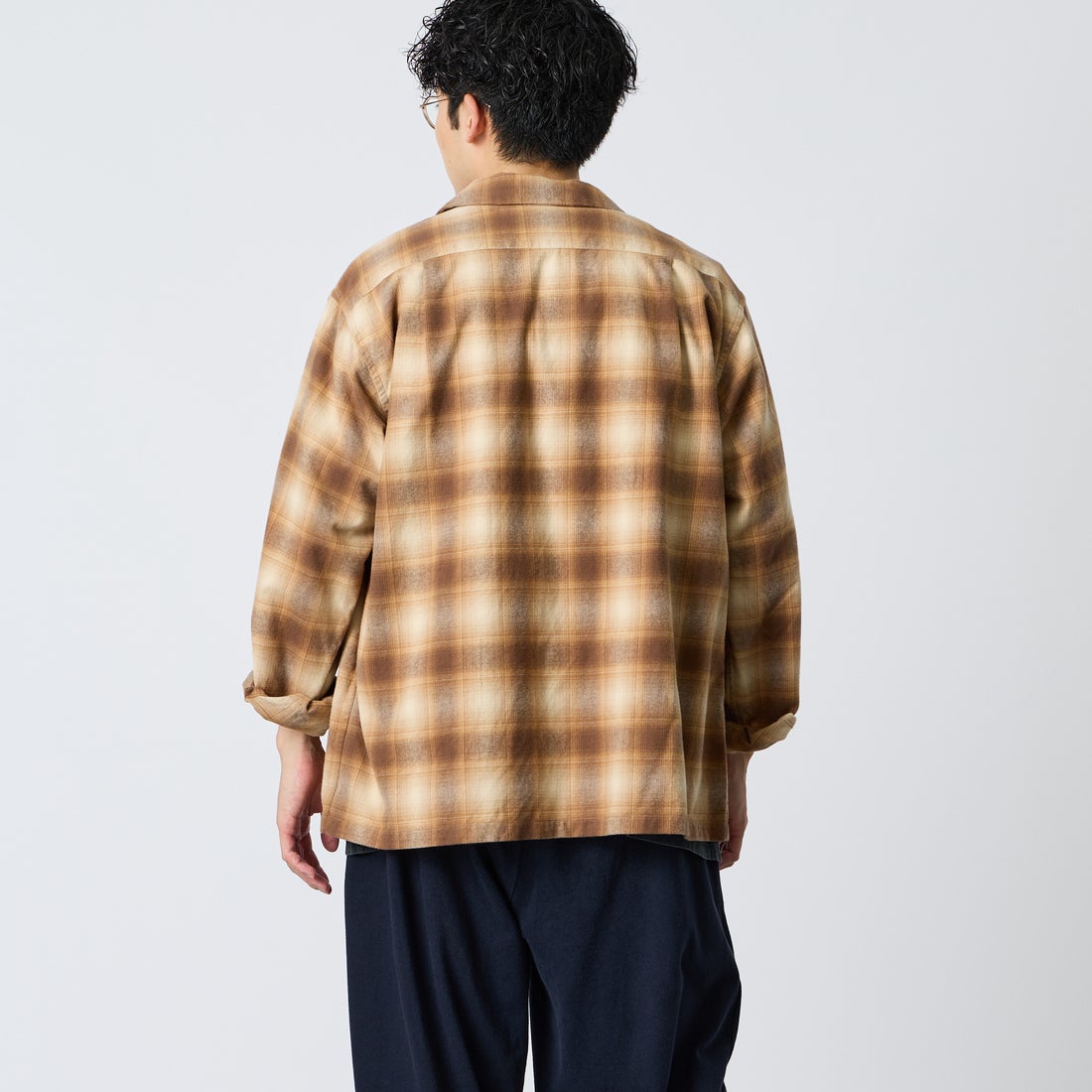 PENDLETON [ペンドルトン] 別注 シングルポケット オンブレチェックシャツ [6475-5215-JF] BEIGE/ECRU &&モデル身長：168cm 着用サイズ：M&&
