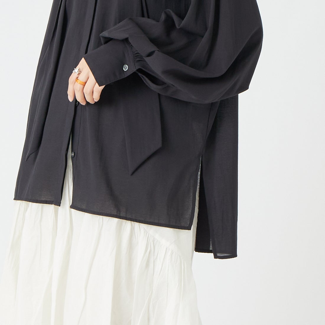 CLOCHE [クロシェ] シアーシャツパーカー [65285559] ﾌﾞﾗｯｸ &&モデル身長：162cm 着用サイズ：2&&