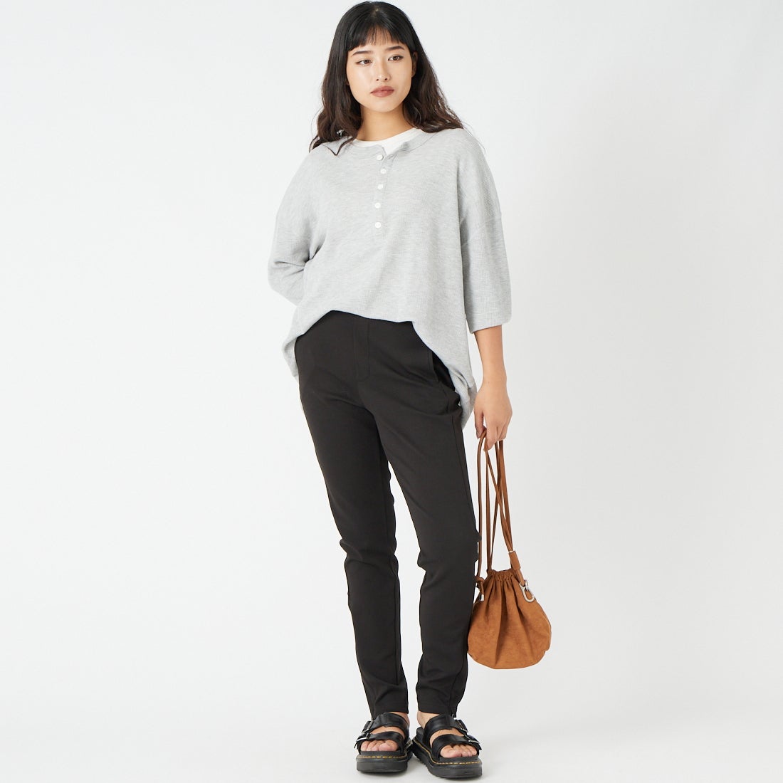 CLOCHE [クロシェ] ジップレギンスパンツ [65286530] ﾌﾞﾗｯｸ &&モデル身長：162cm 着用サイズ：2&&