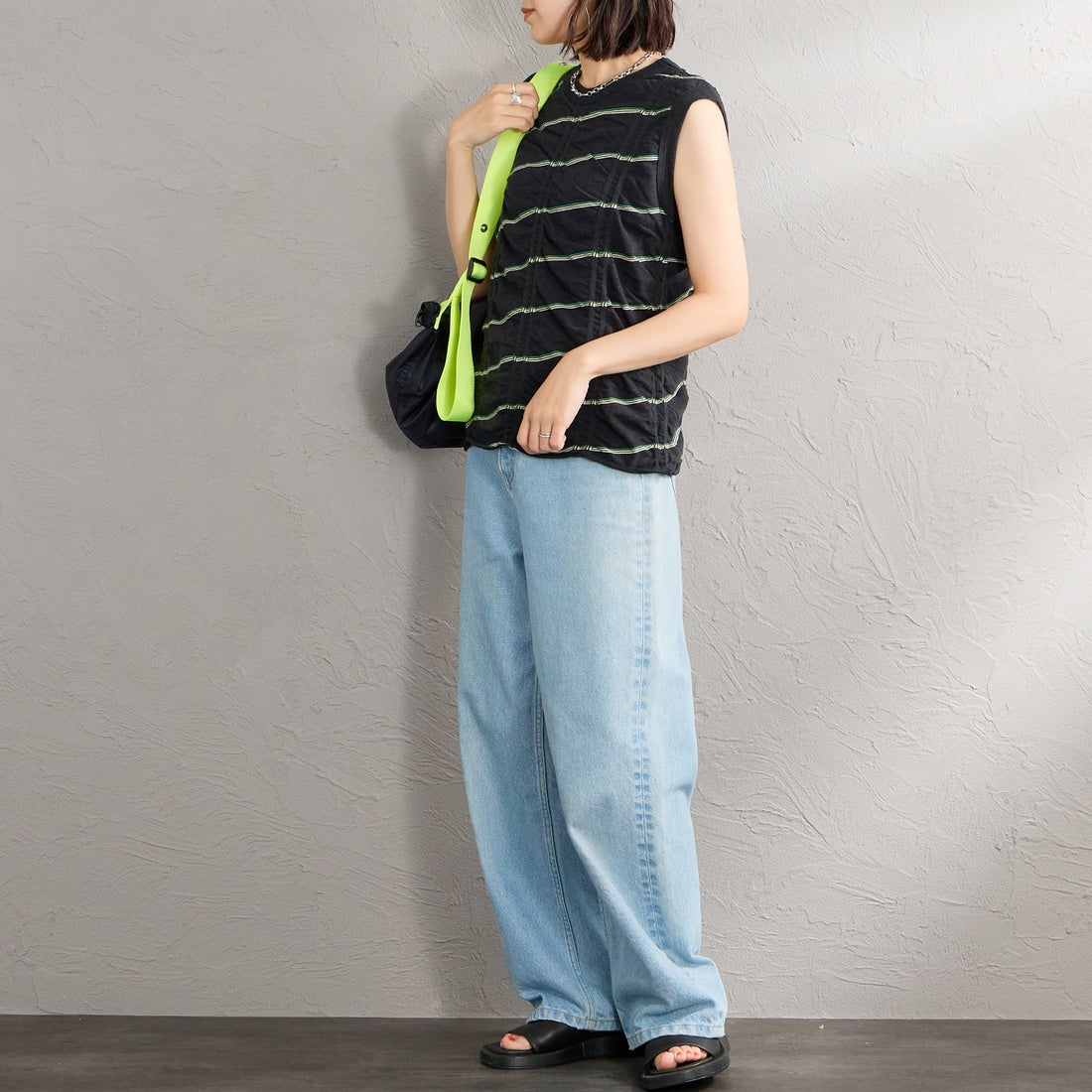 MEYAME [メヤメ] タックジャガードボーダーノースリーブトップス [MEY-2404] BLACK &&モデル身長：160cm 着用サイズ：F&&