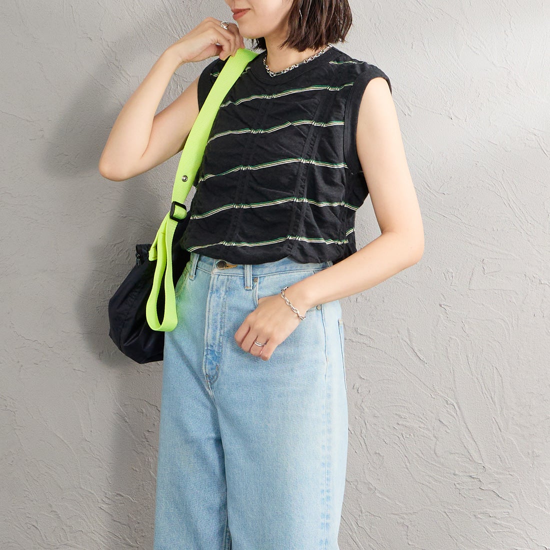 MEYAME [メヤメ] タックジャガードボーダーノースリーブトップス [MEY-2404] BLACK &&モデル身長：160cm 着用サイズ：F&&