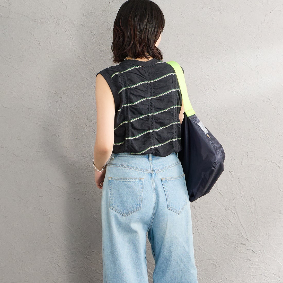 MEYAME [メヤメ] タックジャガードボーダーノースリーブトップス [MEY-2404] BLACK &&モデル身長：160cm 着用サイズ：F&&