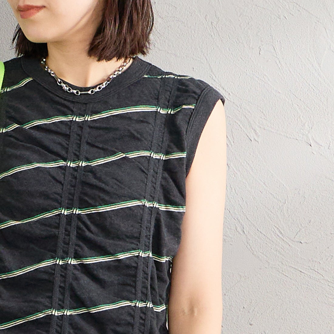 MEYAME [メヤメ] タックジャガードボーダーノースリーブトップス [MEY-2404] BLACK &&モデル身長：160cm 着用サイズ：F&&