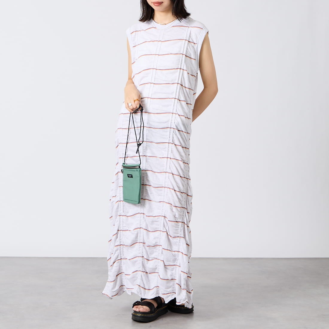 MEYAME [メヤメ] タックジャガードボーダーノースリーブドレス [MEY-2403] H.GREY &&モデル身長：162cm 着用サイズ：F&&