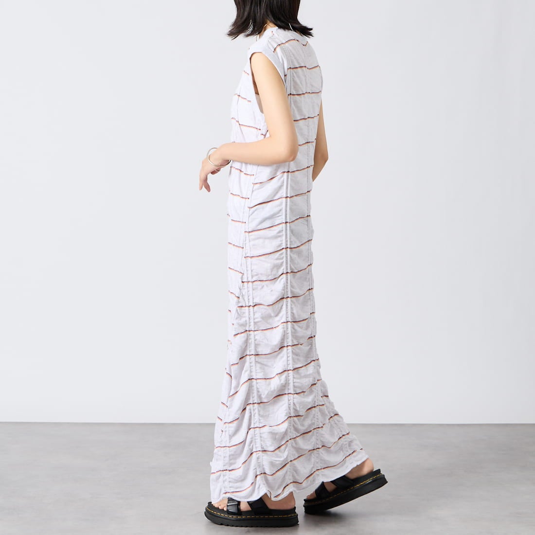 MEYAME [メヤメ] タックジャガードボーダーノースリーブドレス [MEY-2403] H.GREY &&モデル身長：162cm 着用サイズ：F&&