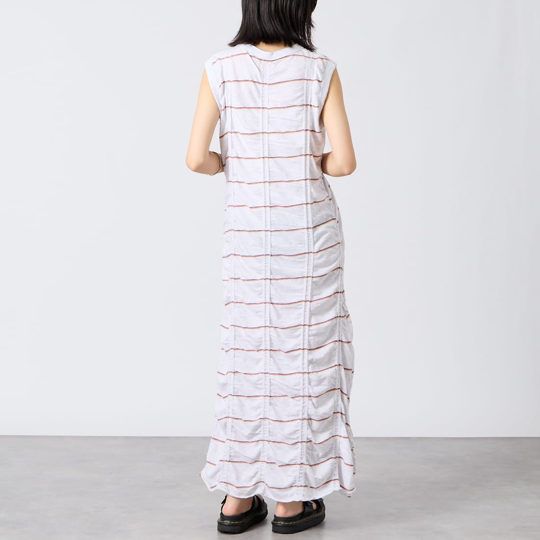 MEYAME [メヤメ] タックジャガードボーダーノースリーブドレス [MEY-2403] H.GREY &&モデル身長：162cm 着用サイズ：F&&