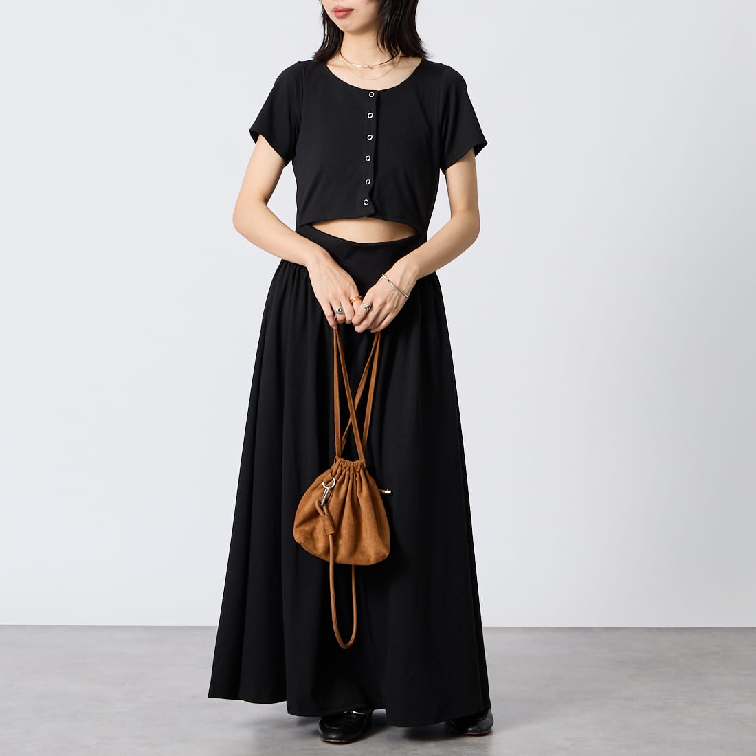 BLACK&&モデル身長：162cm 着用サイズ：F&&