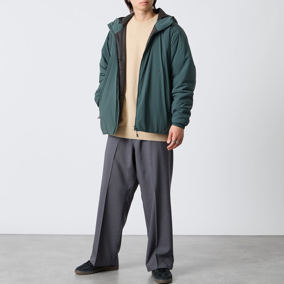 MIZUNO [ミズノ] 別注 インサレーションフードジャケット [D2JEDW11-JF] GREEN &&モデル身長：177cm 着用サイズ：L&&