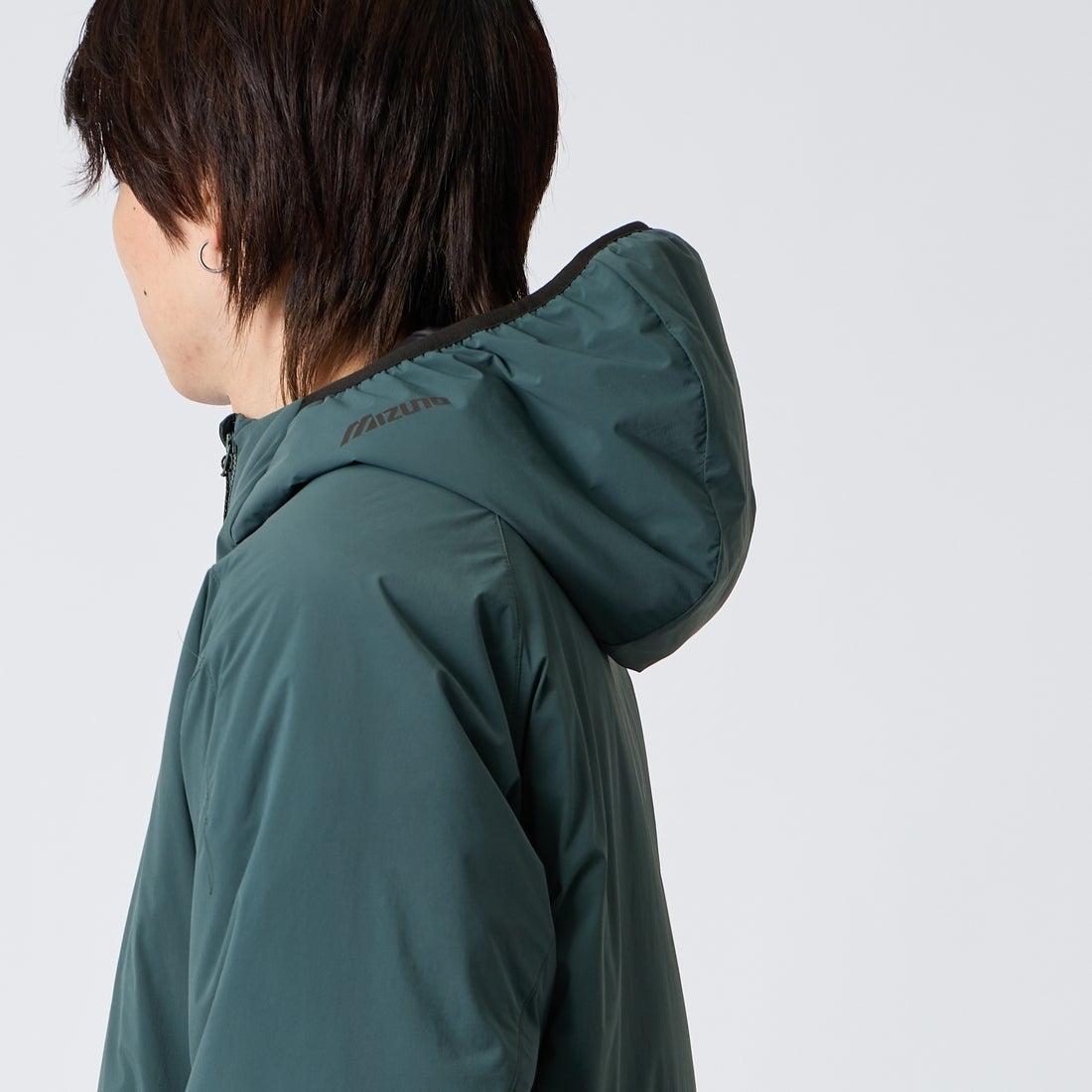 MIZUNO [ミズノ] 別注 インサレーションフードジャケット [D2JEDW11-JF] GREEN &&モデル身長：177cm 着用サイズ：L&&