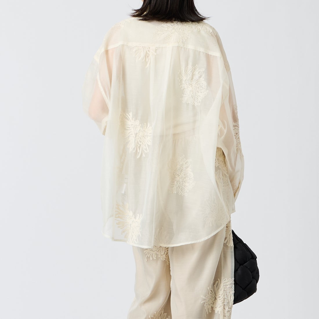 USINE [ユジーヌ] 刺繍オーガンジーオーバーサイズシャツ [21268062] 031 ﾎﾜｲﾄ &&モデル身長：162cm 着用サイズ：F&&
