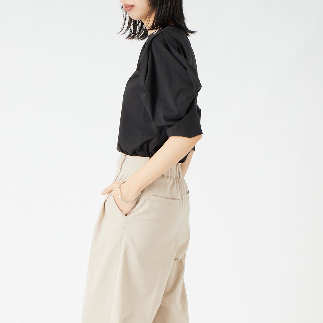 Jf Ready Made [ジェイエフレディメイド] 袖タック7分袖シルケットTシャツ [3204106] 801 ﾌﾞﾗｯｸ &&モデル身長：162cm 着用サイズ：F&&