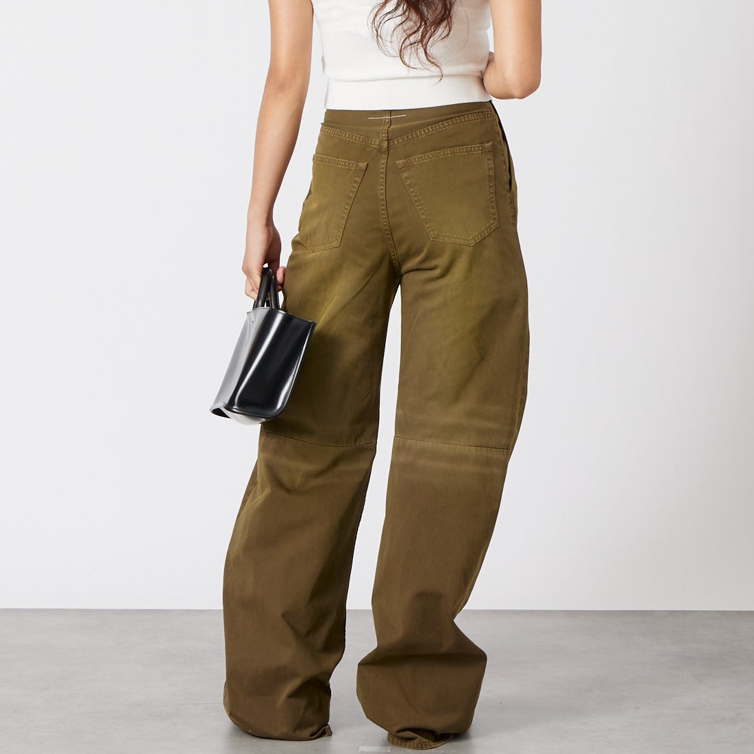 MM6 Maison Margiela [エムエムシックス メゾン マルジェラ] ワイドレッグジーンズ [S52LA0269-M35435] 137 BROWN &&モデル身長：162cm 着用サイズ：24&&