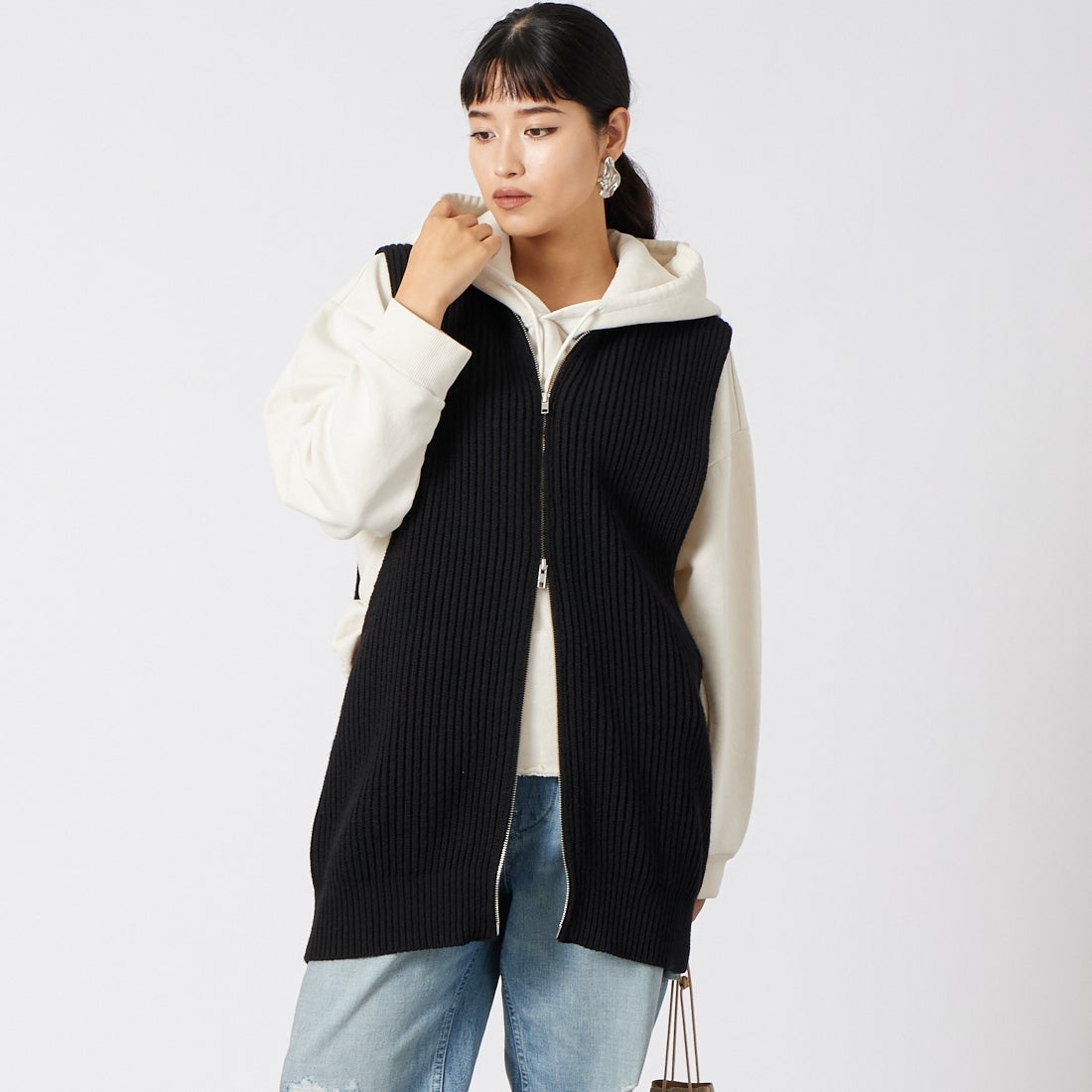 900 BLACK&&モデル身長：162cm 着用サイズ：M&&