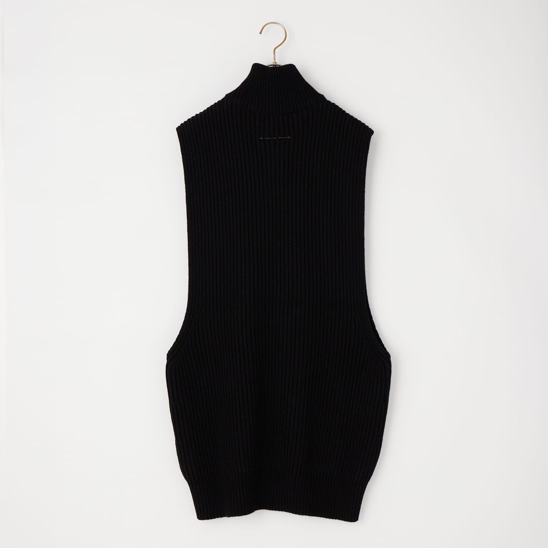 MM6 Maison Margiela [エムエムシックス メゾン マルジェラ] ニットベスト [S52FB0106-M13286] 900 BLACK