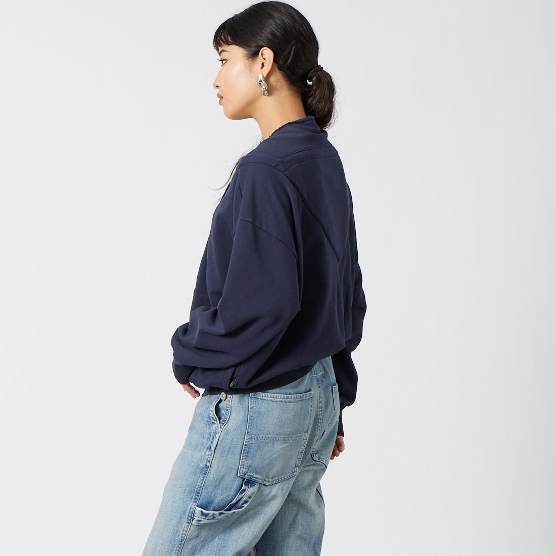 MM6 Maison Margiela [エムエムシックス メゾン マルジェラ] ジップフロントスウェットシャツ [S52HG0045-M25025] 524 B.NVY &&モデル身長：162cm 着用サイズ：M&&
